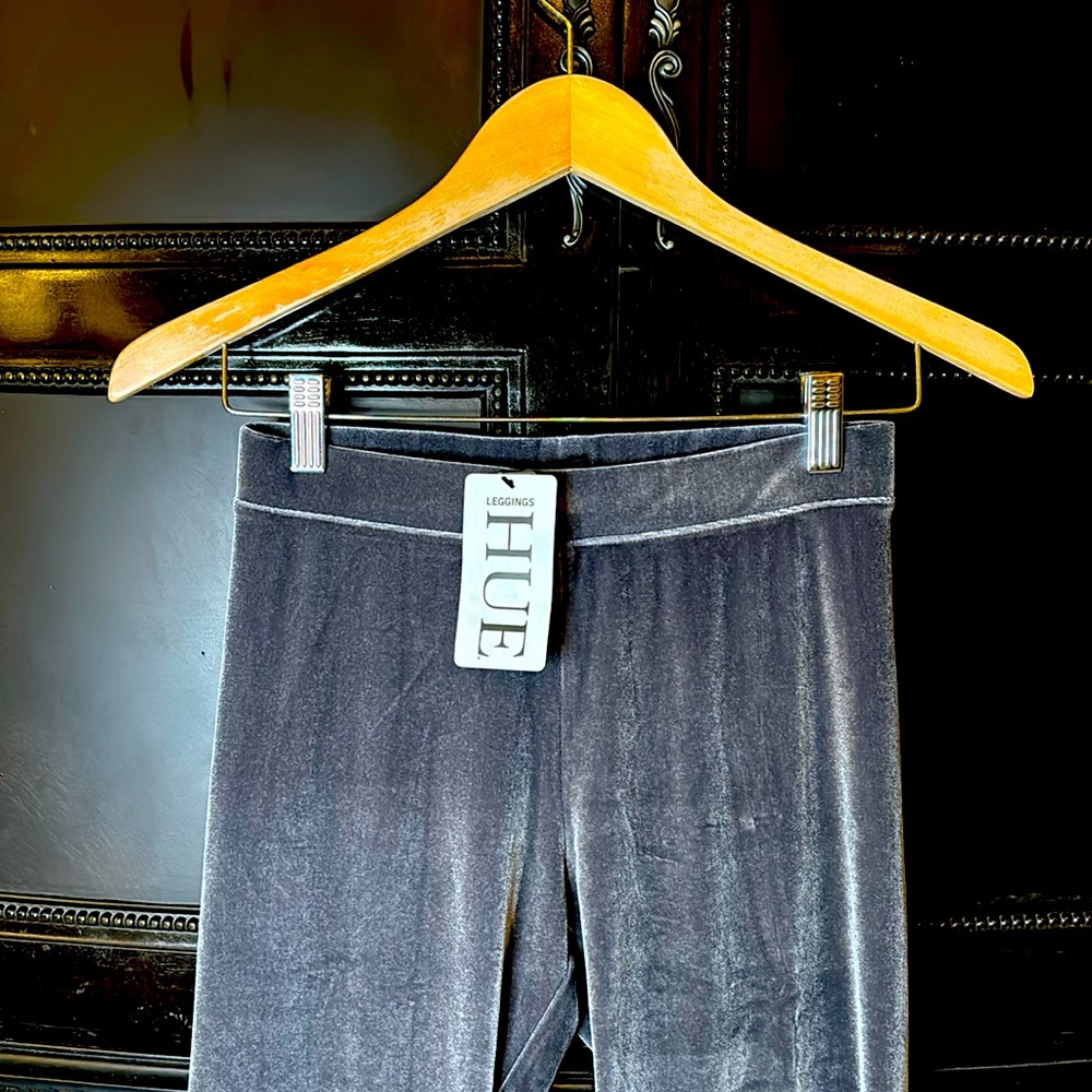 Hue leggings boutique grey with tags Woman's size small